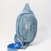 Crossbody Adidas color azul cielo